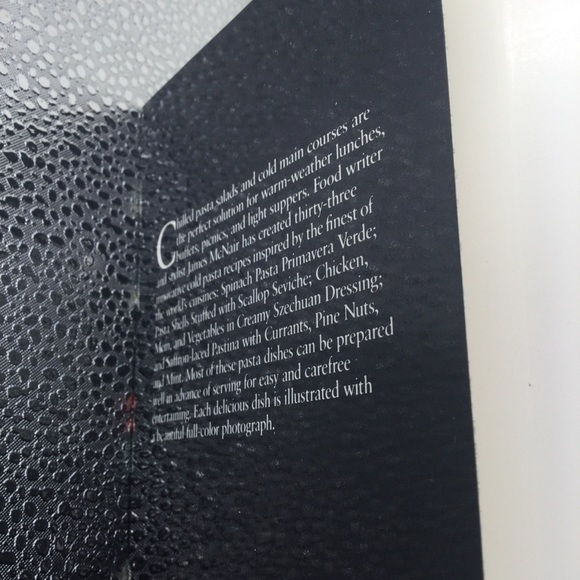 Vintage cold pasta recipe book yr 1989 . - Picture 4 of 8